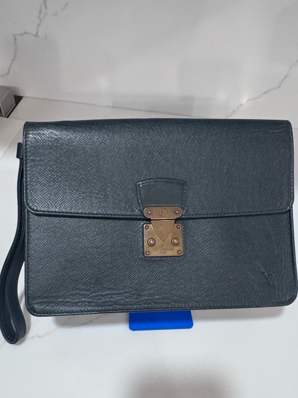 AUTH Vintage Louis Vuitton LV Taiga Leather UNISEX Pochette Clutch Bag